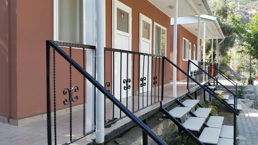 مبيت وإفطار فاراليا George House المظهر الخارجي الصورة